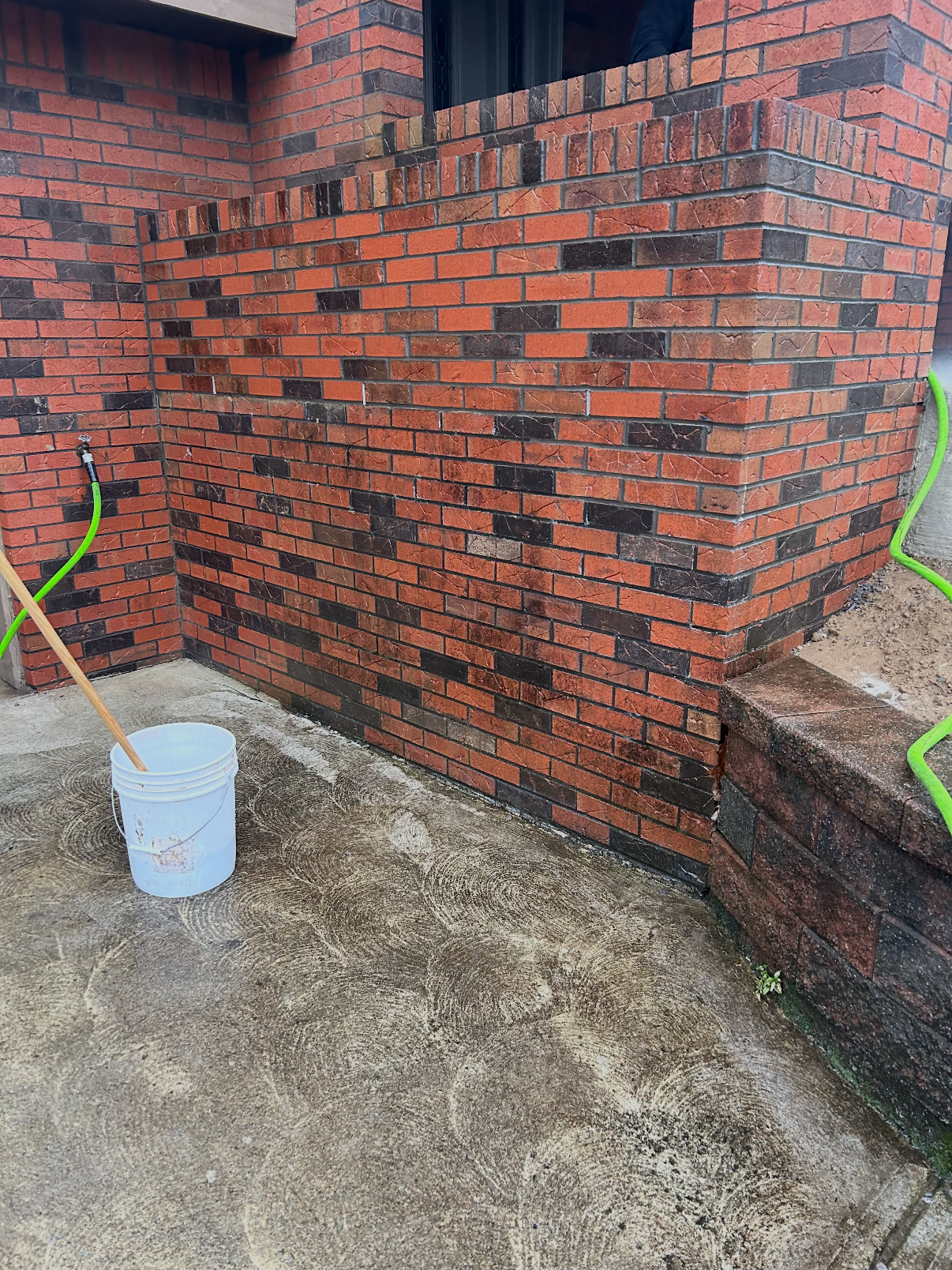 Specializes in brick pointing, chimney repair, and masonry services.