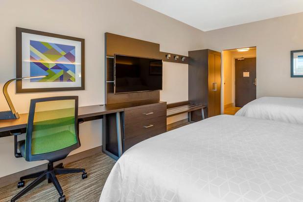 Images Holiday Inn Express & Suites Phoenix Dwtn - State Capitol by IHG