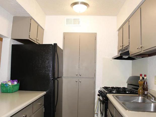 Images Mission Hill Apartment Homes