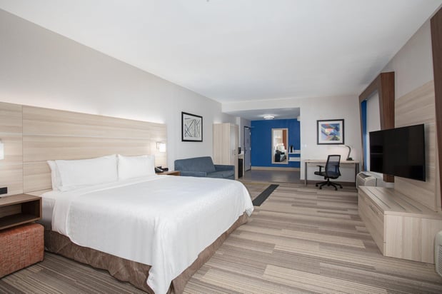 Images Holiday Inn Express & Suites Phoenix - Glendale Sports Dist by IHG