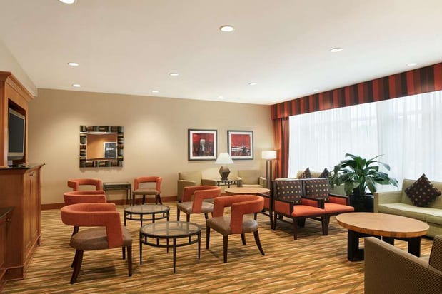 Images Hampton Inn New York - LaGuardia Airport