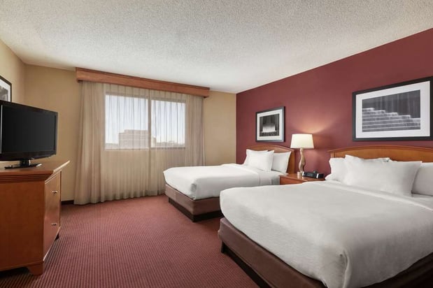 Images Embassy Suites by Hilton Kansas City International Airport
