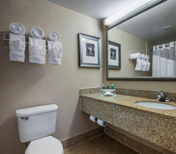 Images Holiday Inn Express & Suites Laurel by IHG