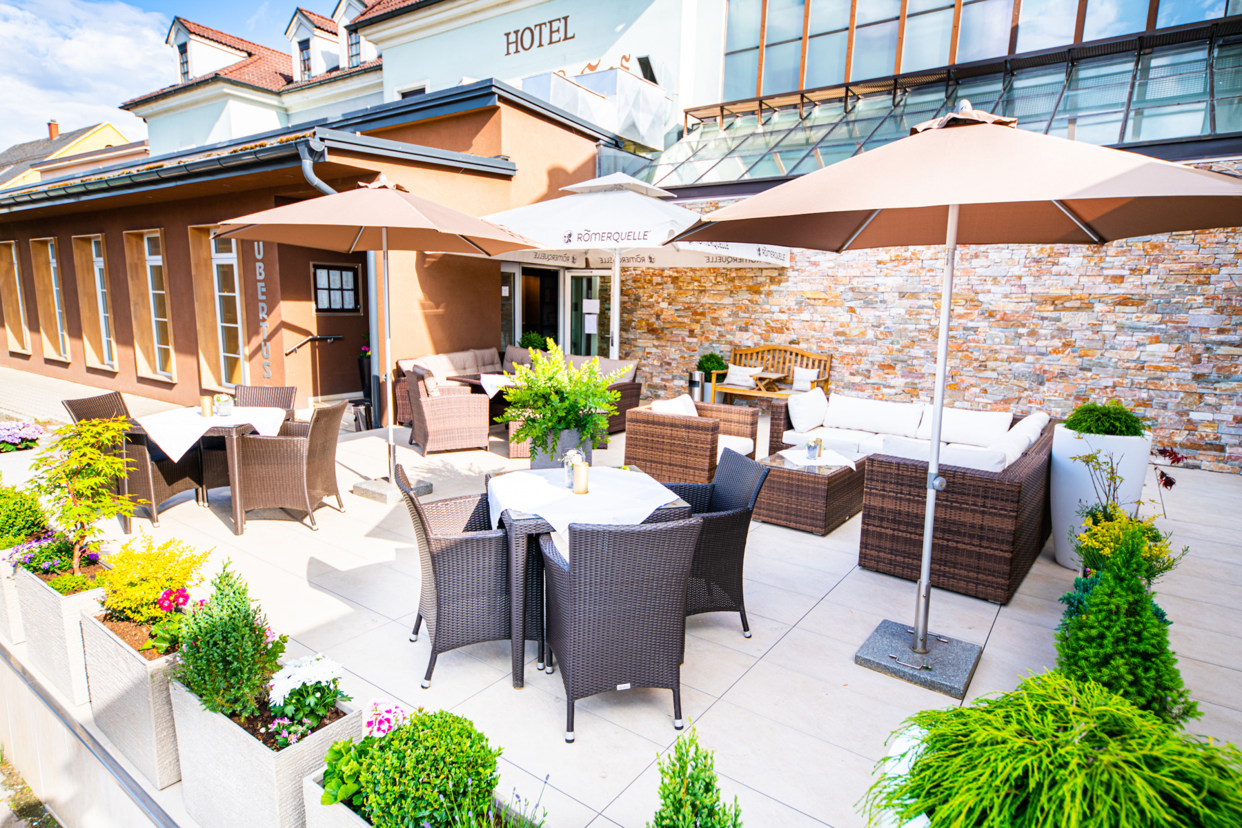 Hotel - Restaurant - Café - Catering HUBERTUSHOF, Bahnhofstraße 81 in Zeltweg