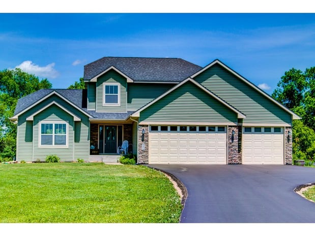 Images Jackie Kumm - Edina Realty - Real Estate Services in the St. Croix Valley