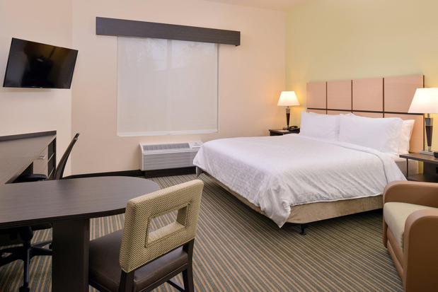 Images Candlewood Suites Austin Airport by IHG