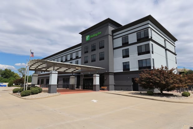 Images Holiday Inn St. Louis-Fairview Heights by IHG