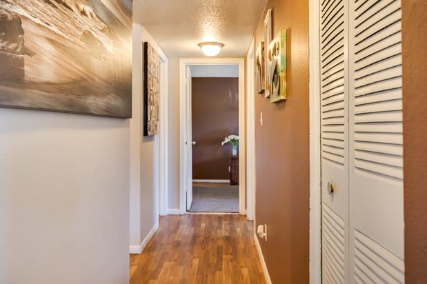 Images Forest Woods Apartments