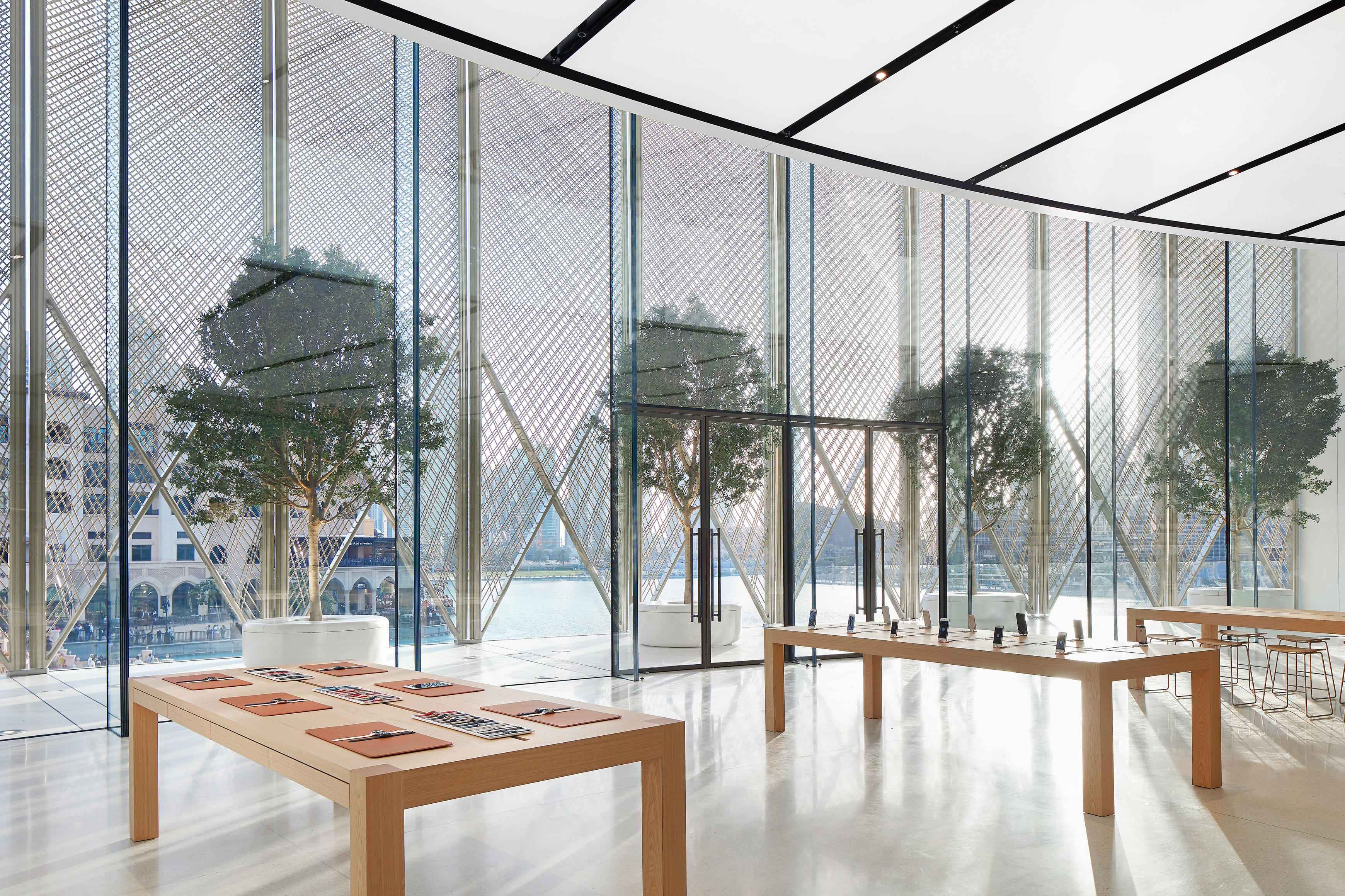 Apple Dubai Mall