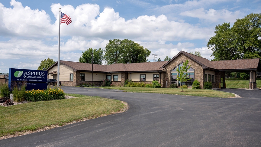 exterior photo of the Aspirus Birnamwood Clinic building