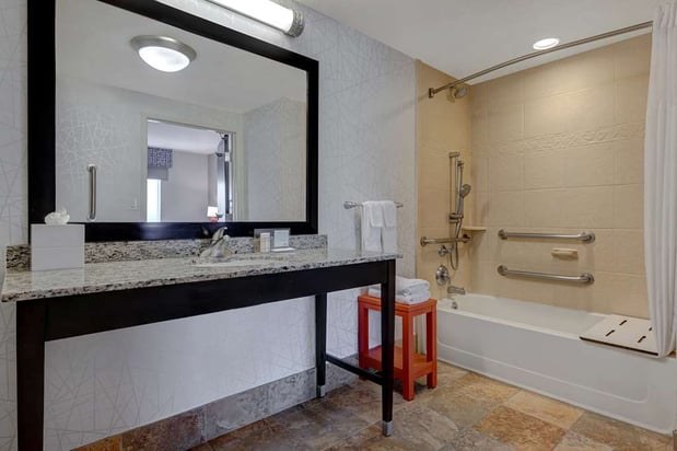 Images Hampton Inn & Suites Seattle/Federal Way