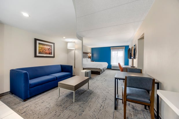 Images Holiday Inn Express & Suites Nashville Southeast - Antioch by IHG