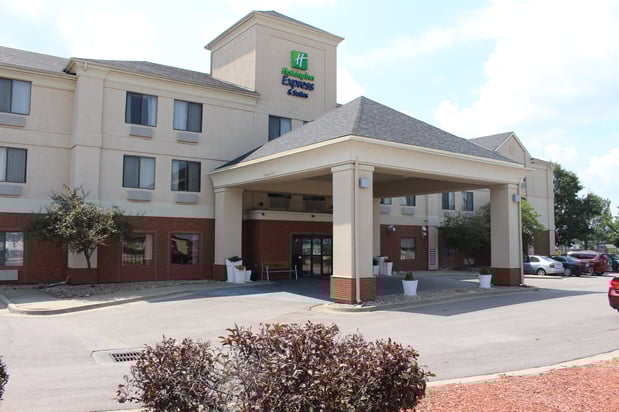 Images Holiday Inn Express & Suites Kansas City-Liberty (Hwy 152) by IHG