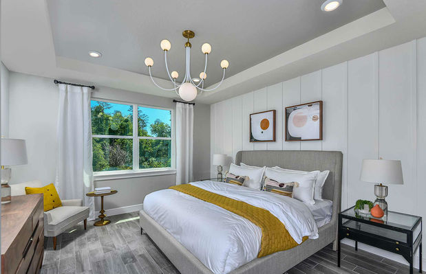 Images Split Oak Reserve by Pulte Homes
