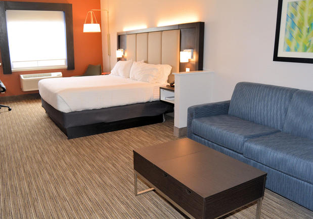 Images Holiday Inn Express & Suites Abilene by IHG