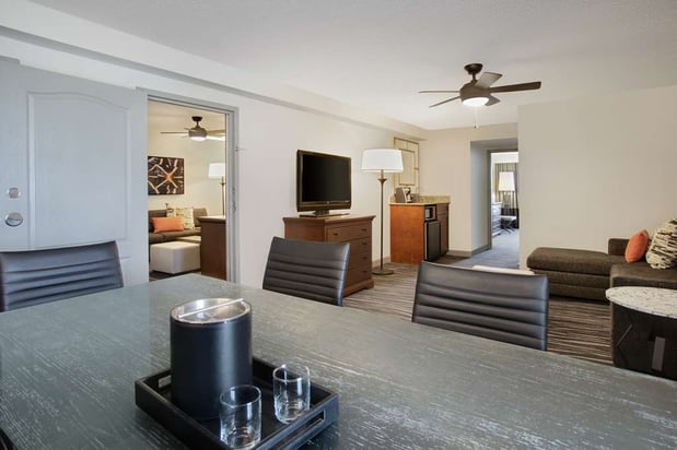 Images Embassy Suites by Hilton Orlando Airport
