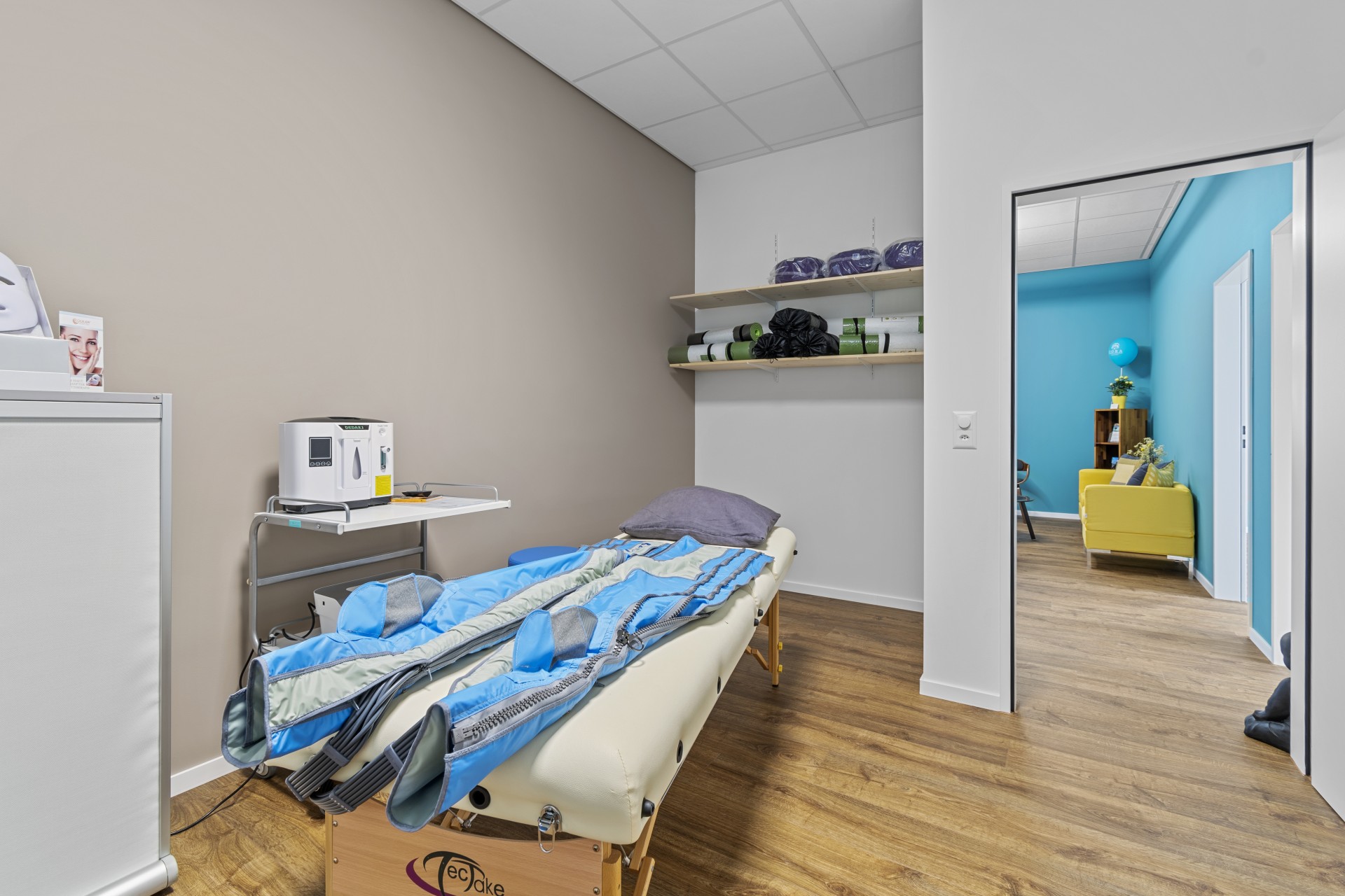 Bilder ZORA Therapien & Seminare | Akupressur, TuiNa, Schröpfen, Kurse, Workshops
