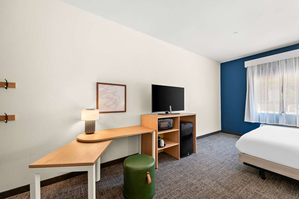 Guest room