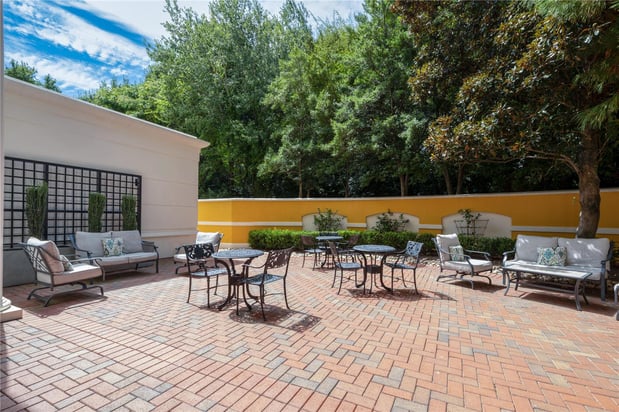 Images Hampton Inn & Suites Charlotte/SouthPark at Phillips Place