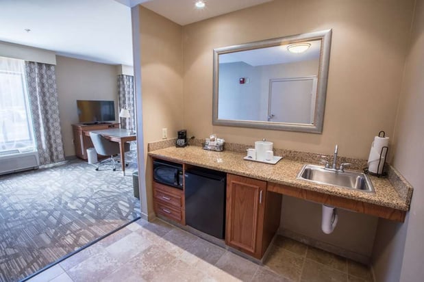 Images Hampton Inn & Suites Tilton