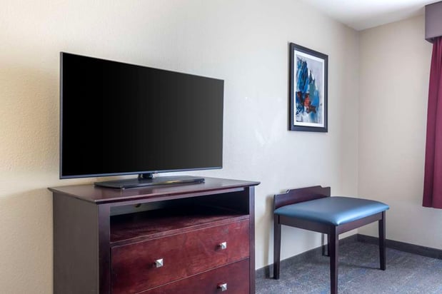 Images Best Western Plus Mansfield Inn & Suites