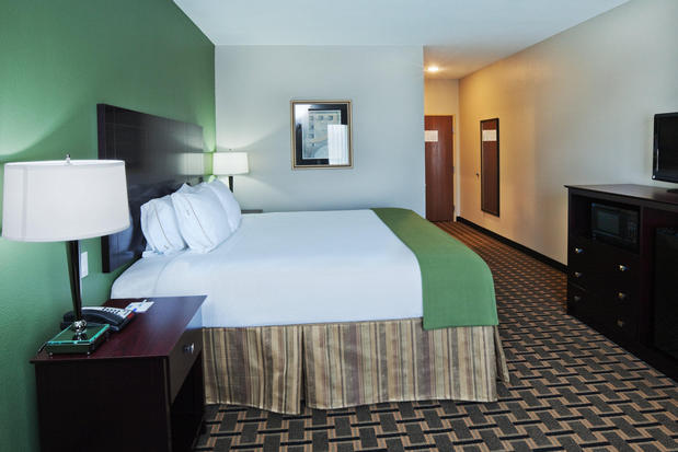 Images Holiday Inn Express & Suites Jacksonville, an IHG Hotel
