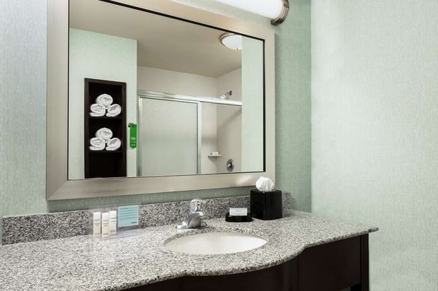 Images Hampton Inn & Suites Lincoln Northeast I-80
