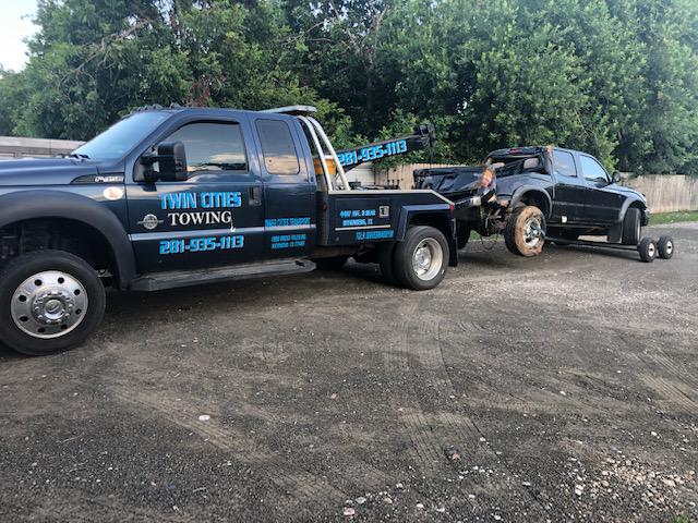 Twin Cities Towing Photo