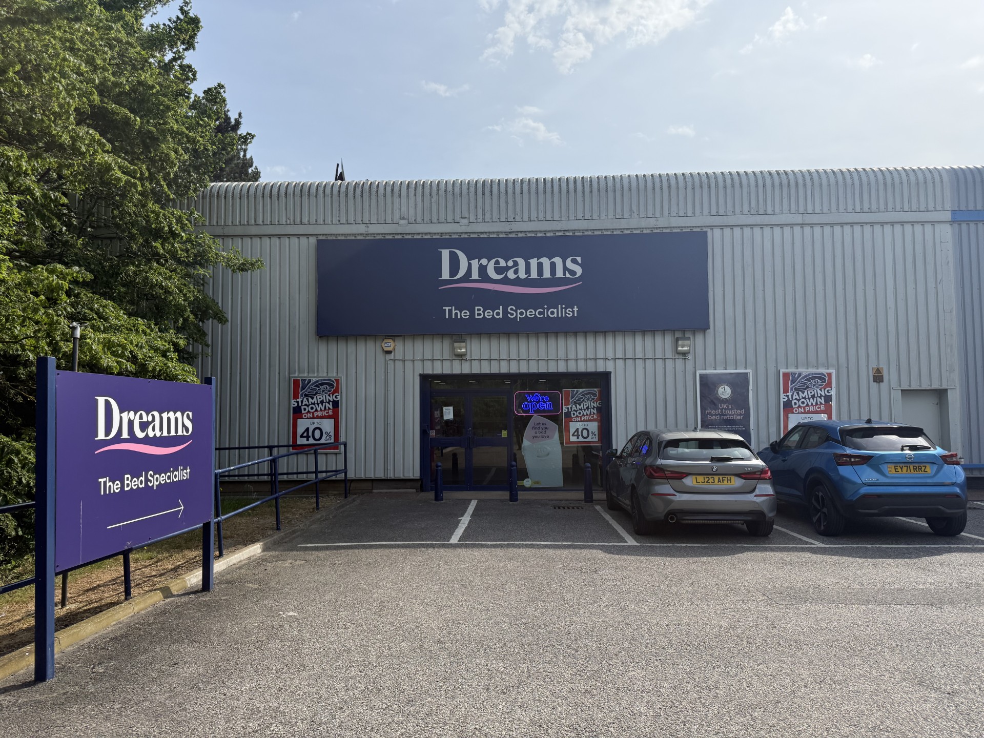 Dreams Harlow