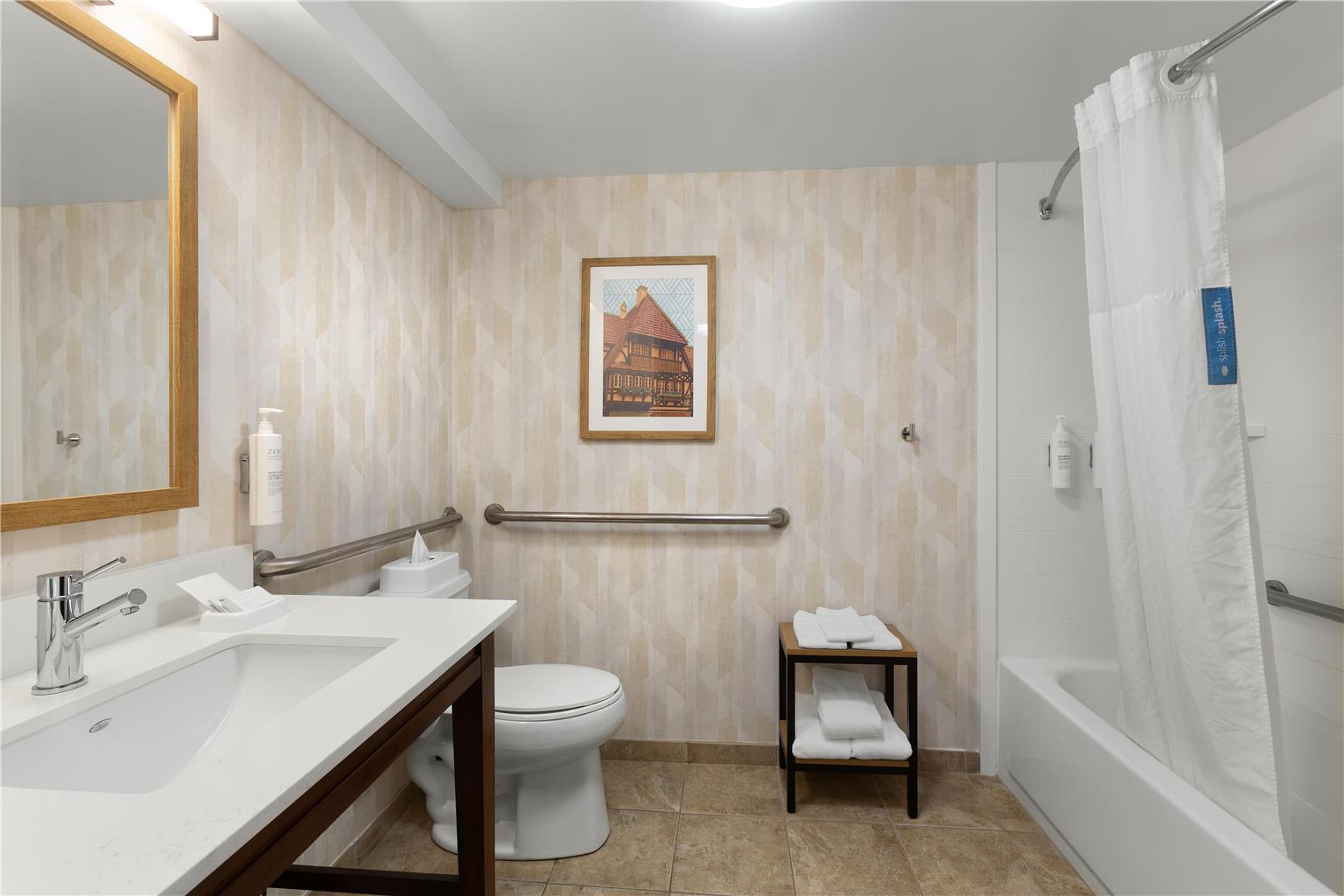 Guest room bath