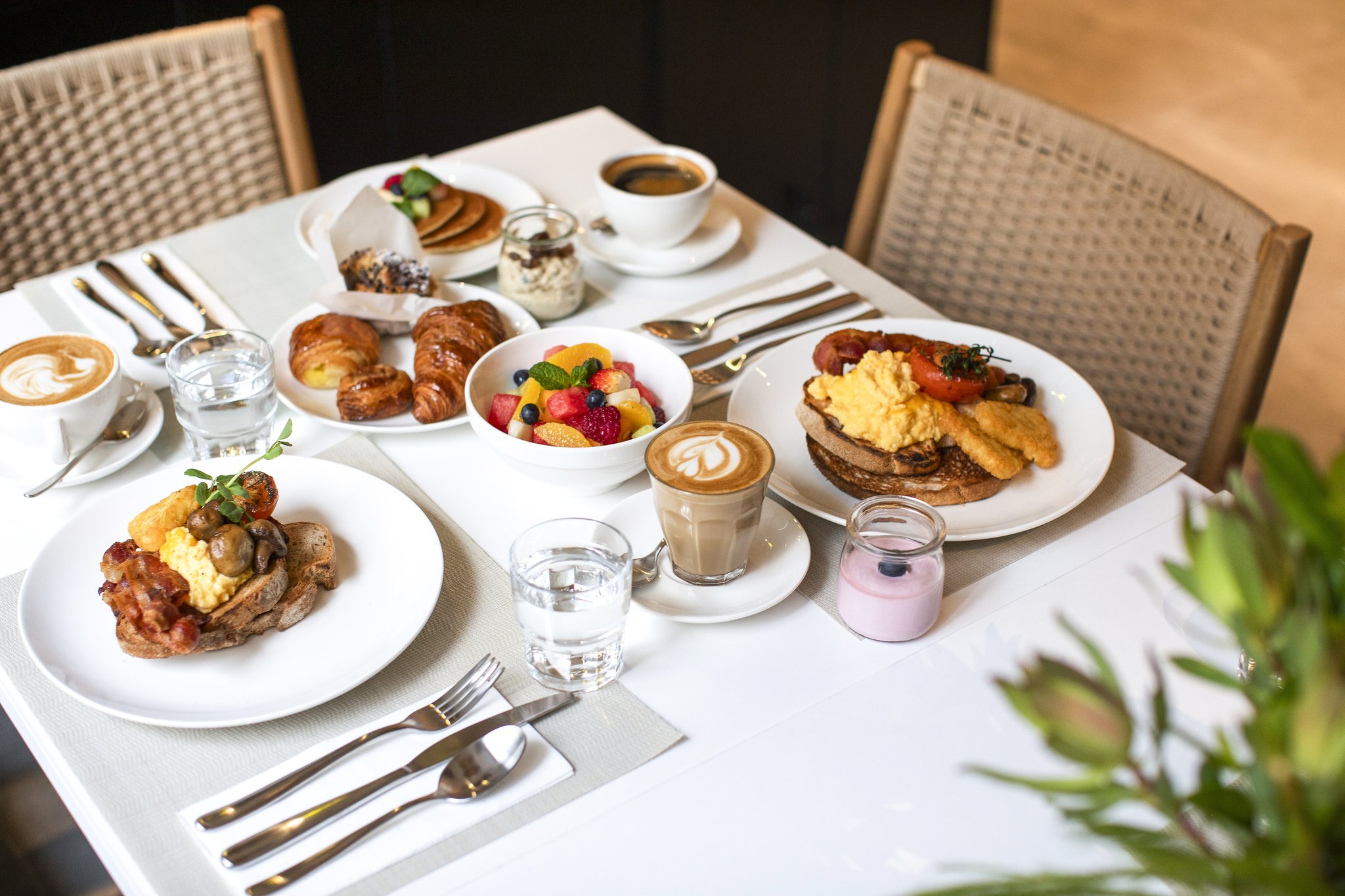Images Holiday Inn Melbourne Bourke Street Mall by IHG