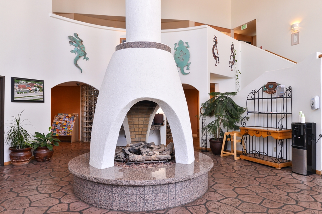 Lobby Fireplace Best Western Kiva Inn Fort Collins (970)484-2444