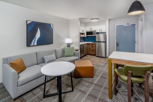 Images Staybridge Suites Denver-Cherry Creek, an IHG Hotel