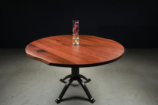 Images SENTIENT Furniture