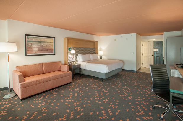 Images Holiday Inn Pensacola - University Area by IHG