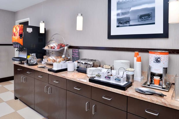 Images Hampton Inn & Suites California University-Pittsburgh