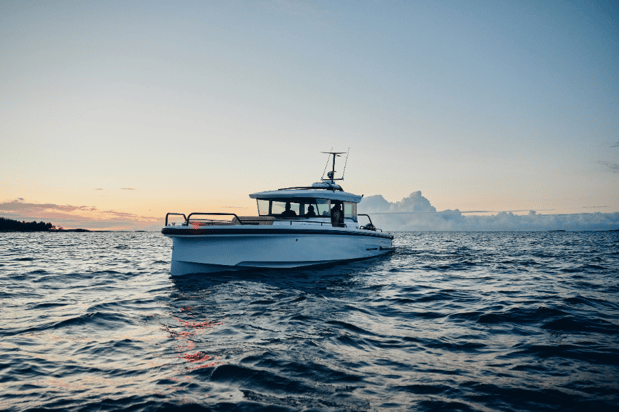 Images SeaEO Luxury Boat Charters