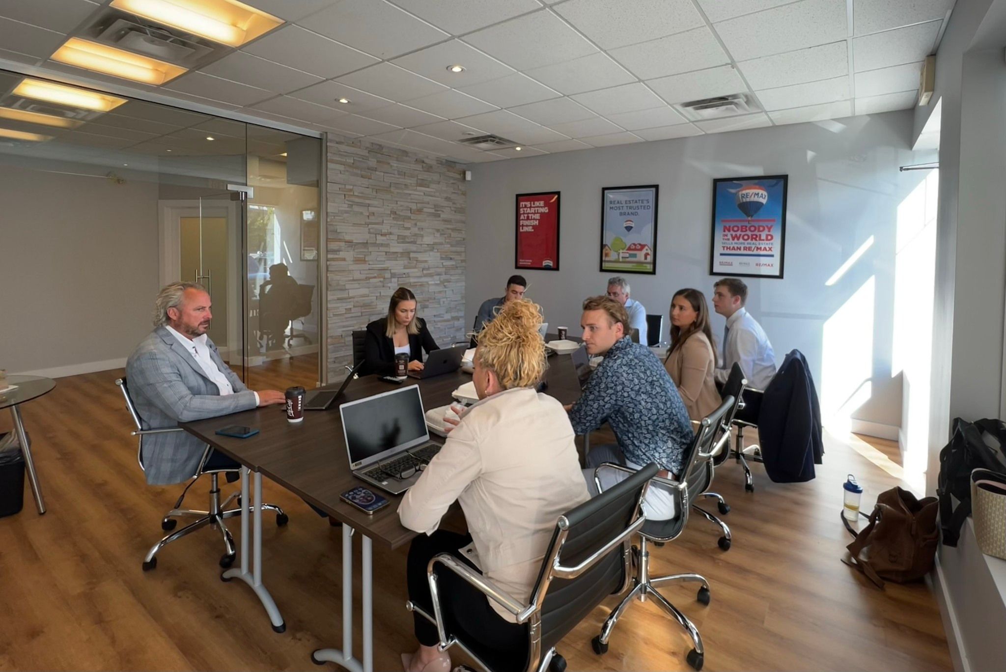 Images Leif Olson - Ottawa Real Estate Agent - Hamre Team RE/MAX Affiliates