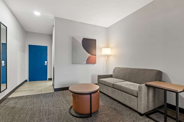 Images Spark by Hilton Catoosa Tulsa