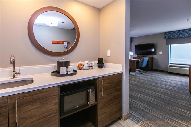 Images Hampton Inn & Suites Wilder