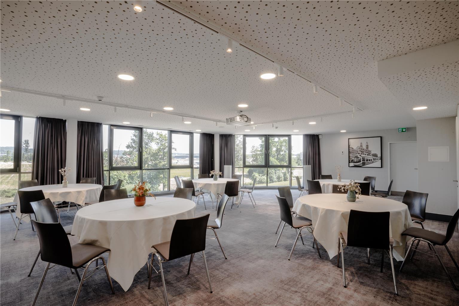 Radisson Hotel Zurich Airport, Flughofstrasse 75 in Rümlang