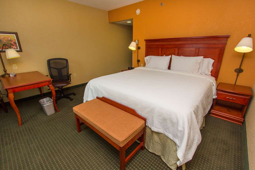 Images Hampton Inn by Hilton Guadalajara-Aeropuerto