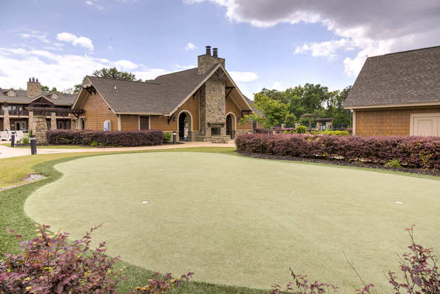 Images The Cottages at Lake Tamaha - Student Housing