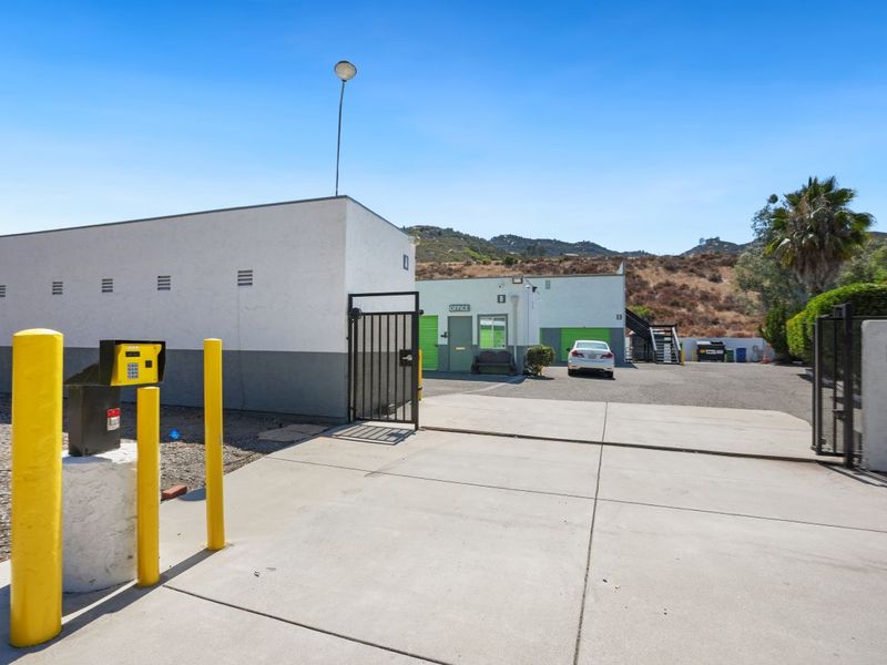 Alternate Beauty Image 