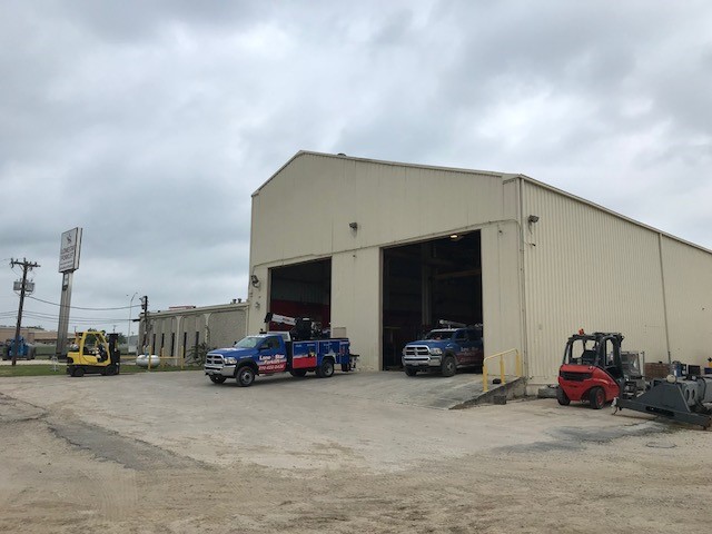 Images Lonestar Forklift San Antonio