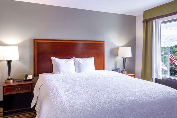 Images Hampton Inn Winston-Salem Hanes Mall