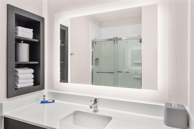 Images Holiday Inn Express & Suites Greenville-I-85 & Woodruff Rd by IHG