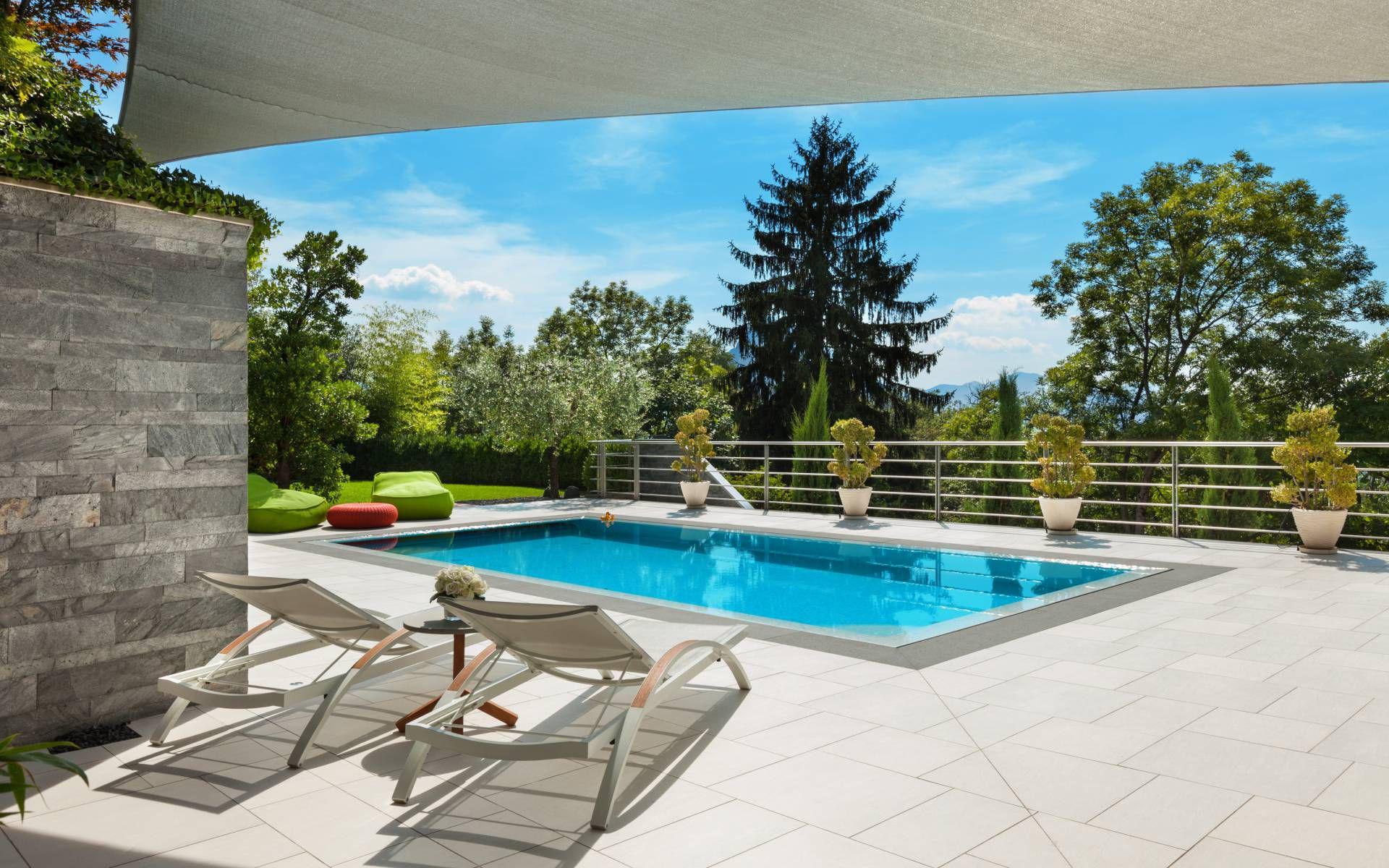 Bilder AquaTen - manutenzione piscine e giardini in Ticino