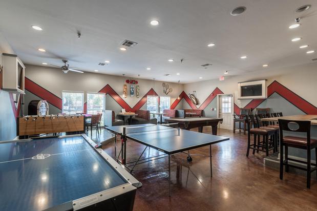 Images Central House on Stadium Apartments