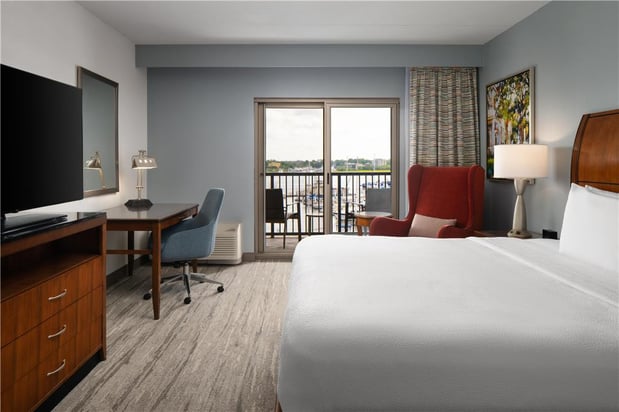 Images Hilton Garden Inn Charleston Waterfront/Downtown